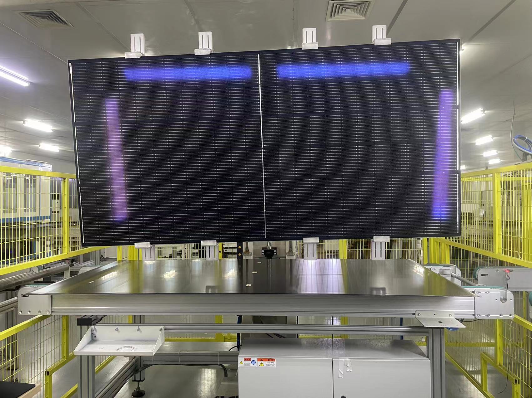 Yüksek Verimli 530W Monokristal Güneş Paneli Bifacial PV Panel Güneş Modülü