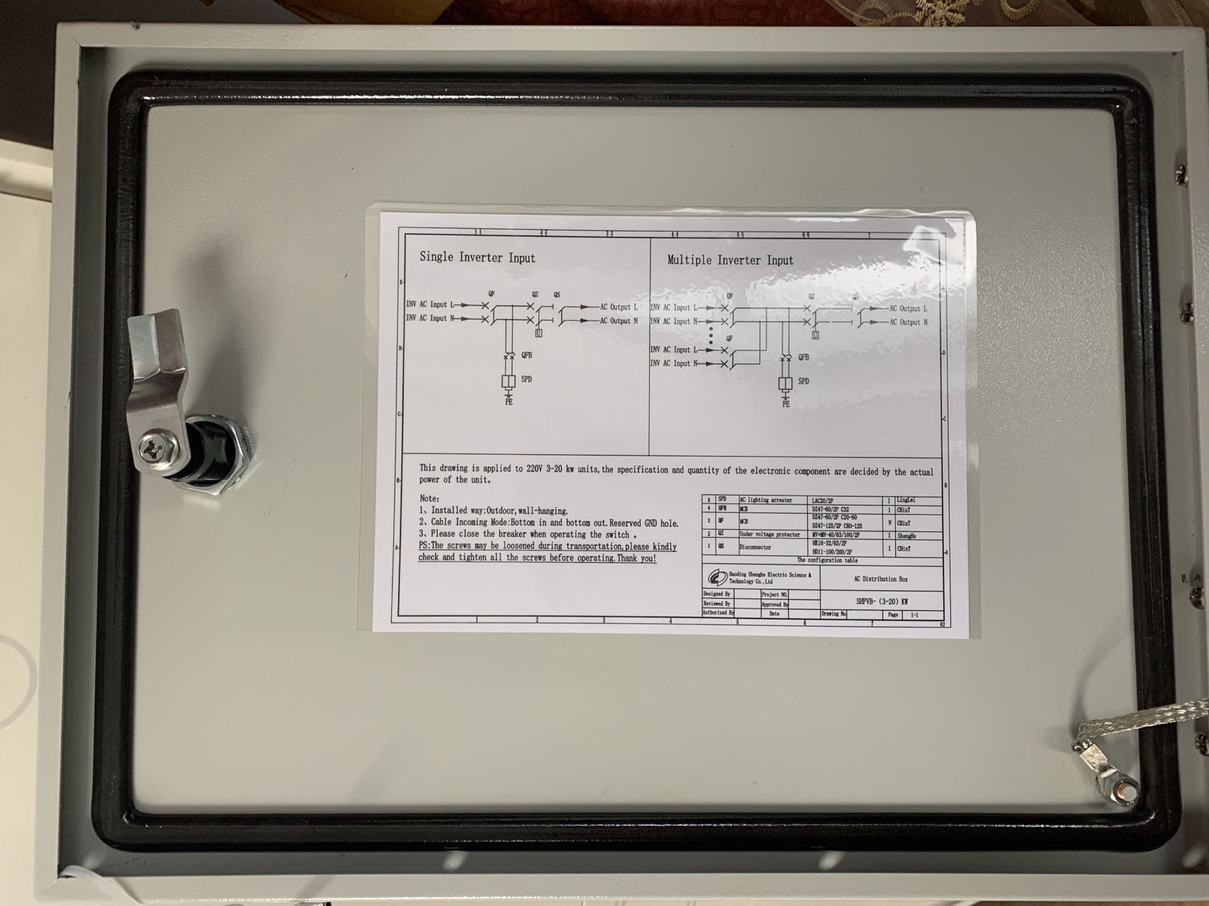 AC Birleştirici Kutusu AC DC PV Birleştirici Kutusu Güneş Sistemi PV Paneli için Güneş 500V PV Birleştirici Kutusu