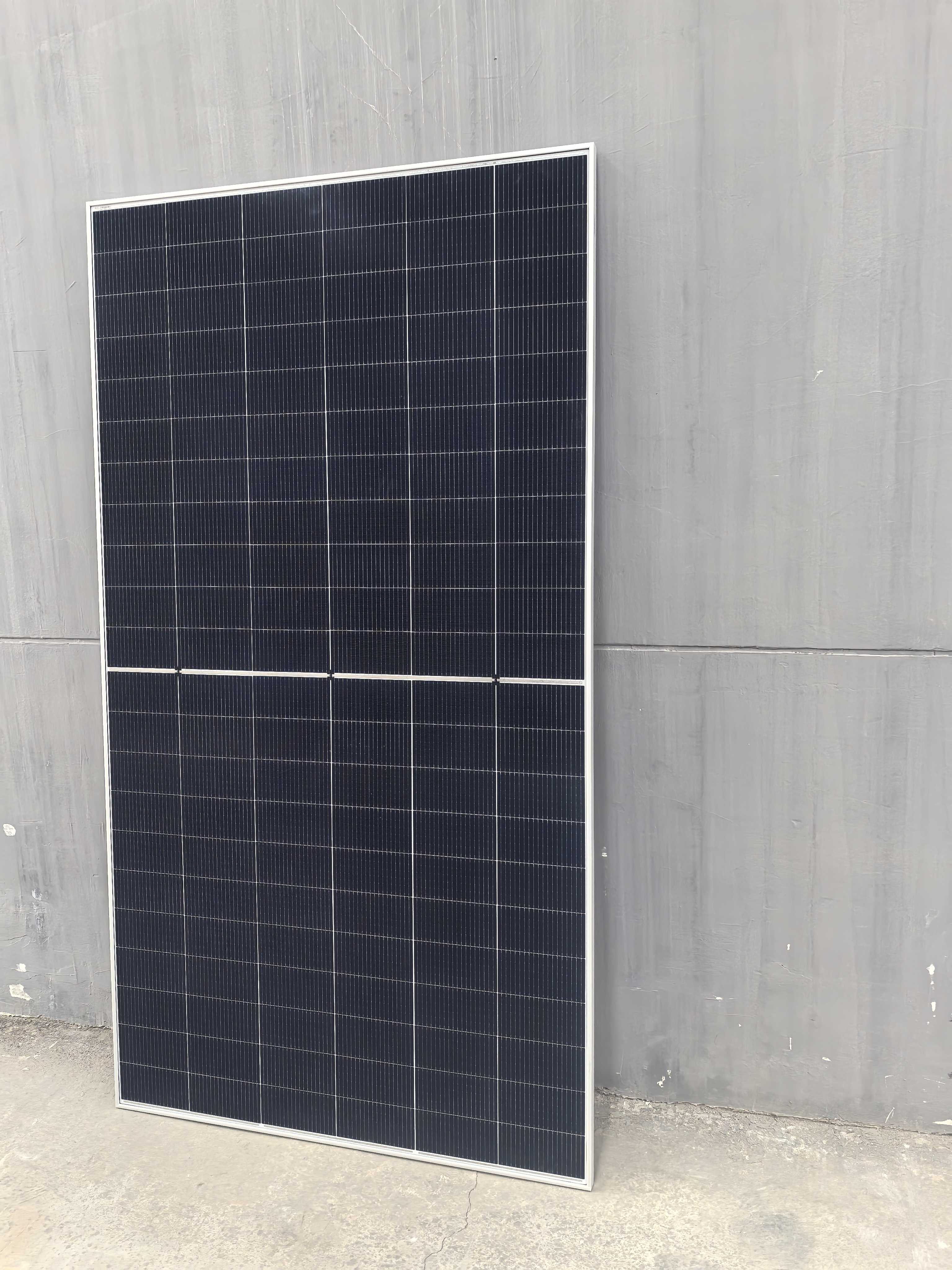 Limit Çatı için Yüksek Güçlü 750W Güneş Paneli Bifacial Çift Cam Panel Güneş Enerjisi 700W 720W 